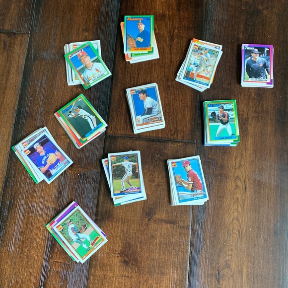 Topps Other - Lot of 220 baseball cards from early 1990s